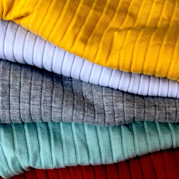 Cute little mock turtleneck tops is lots of colors - Picture 3 of 9